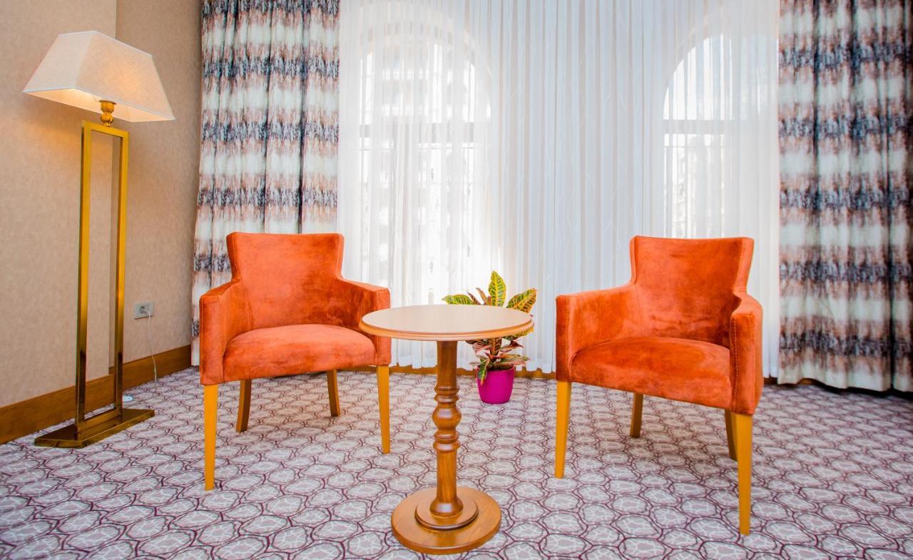 Madison Hotel Baku Exteriör bild