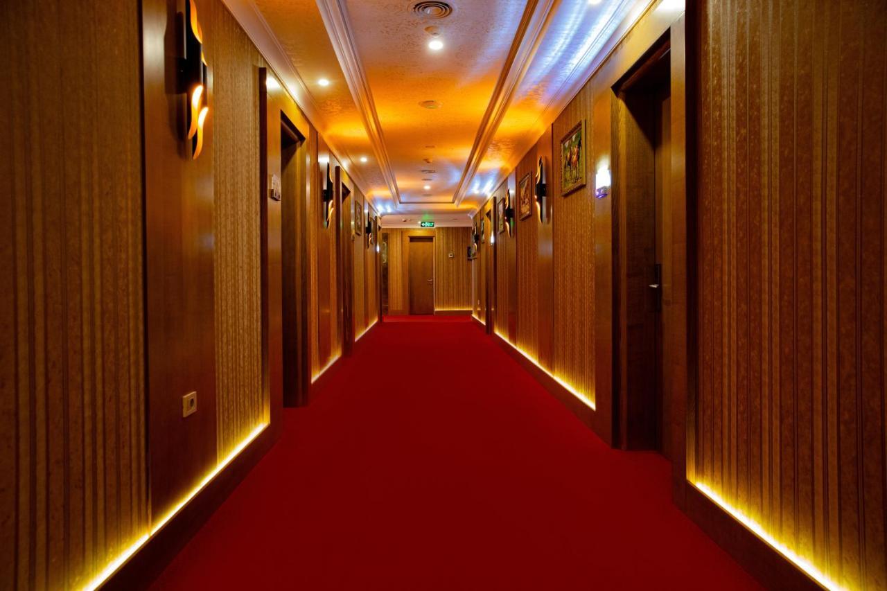 Madison Hotel Baku Exteriör bild