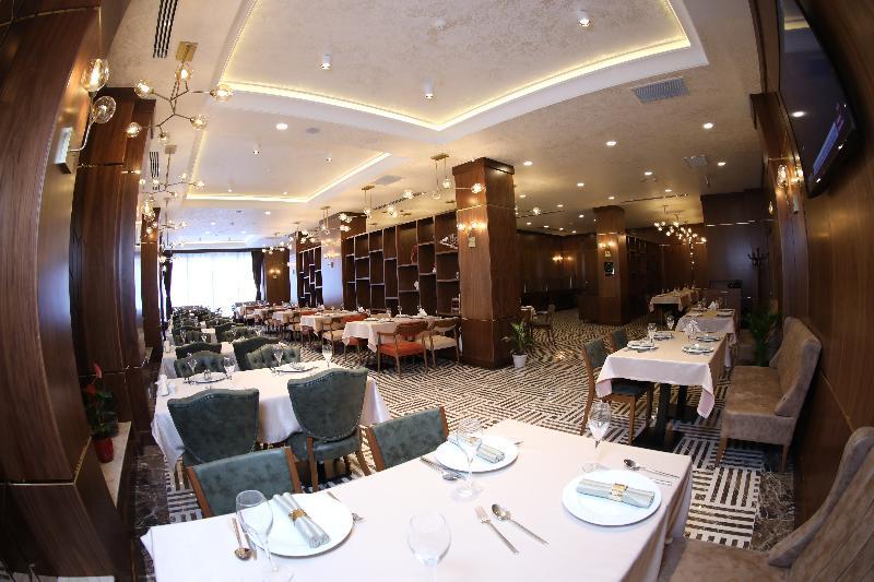 Madison Hotel Baku Exteriör bild