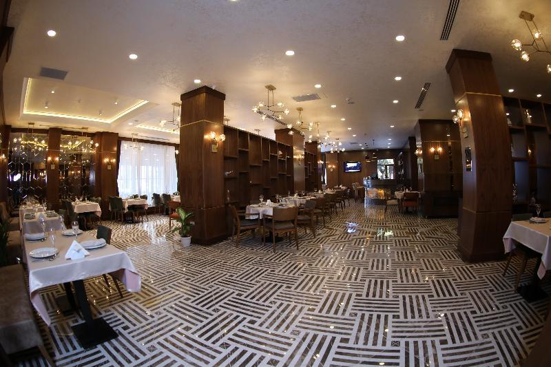 Madison Hotel Baku Exteriör bild