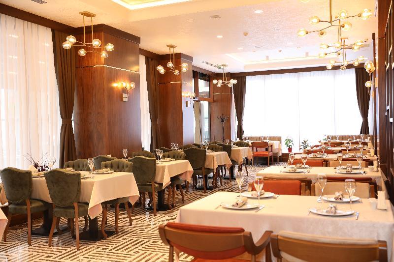 Madison Hotel Baku Exteriör bild